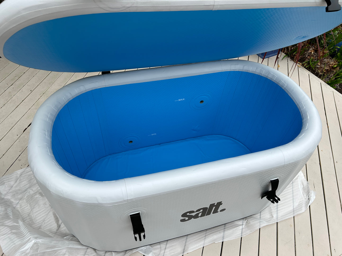 Inflatable Cold Plunge With Chiller System
