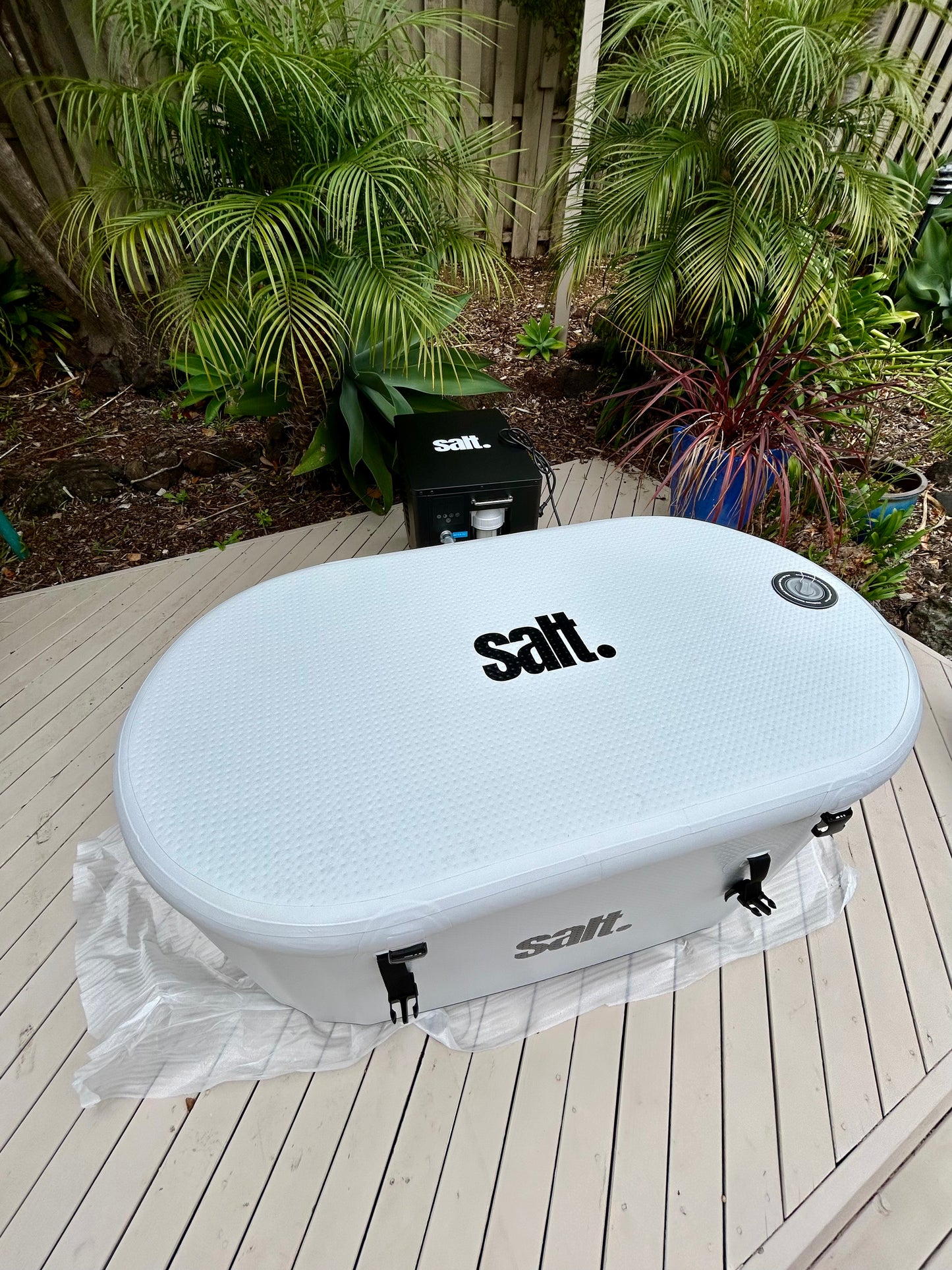 Inflatable Cold Plunge With Chiller System