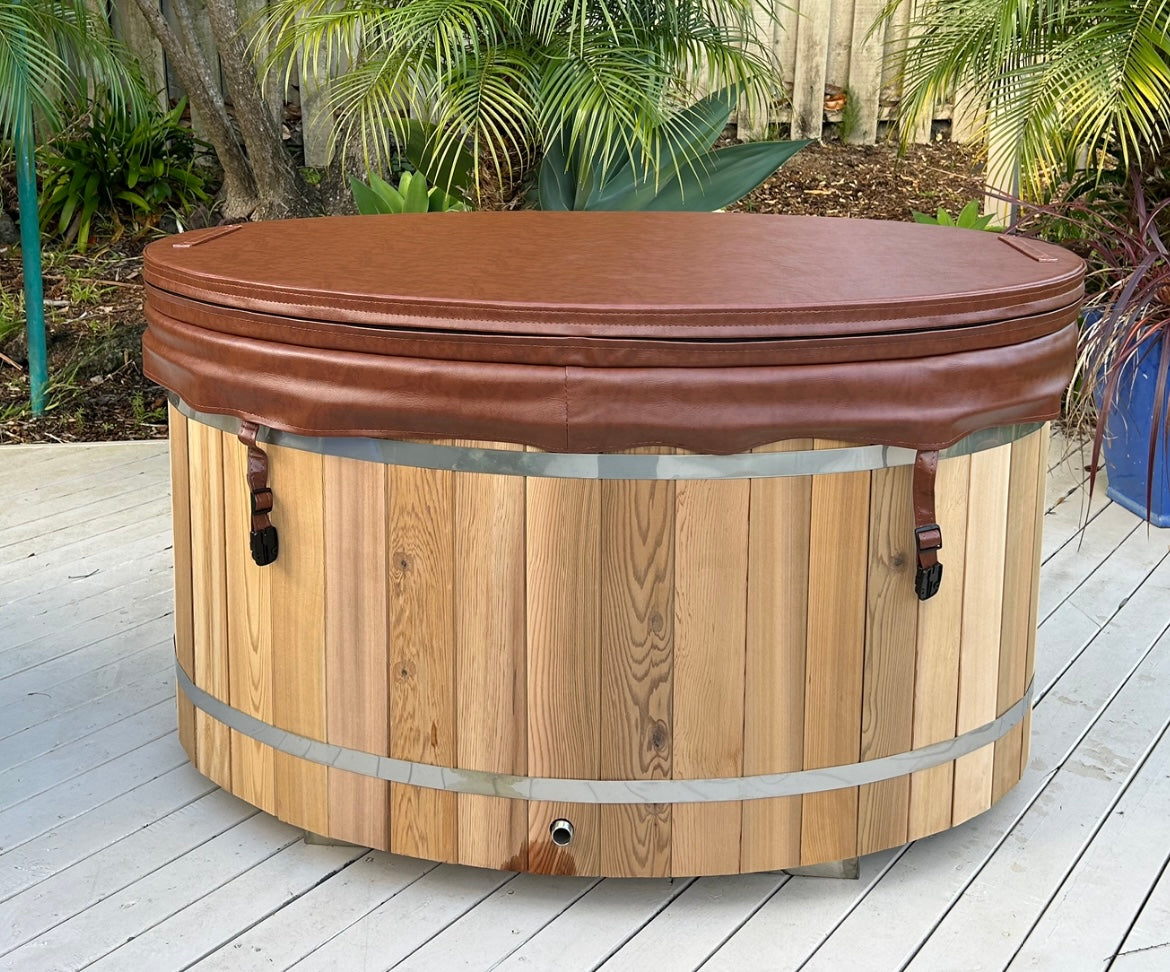 The salt Oval Cedar Cold Plunge With Chiller